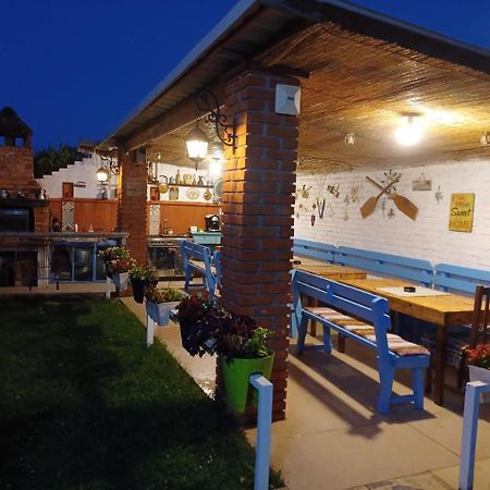 Vila Jone Golem  Buitenkant foto