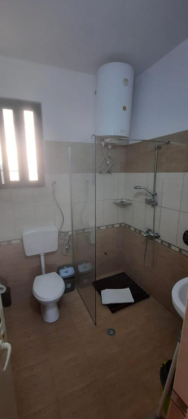 Vila Jone Golem  Buitenkant foto