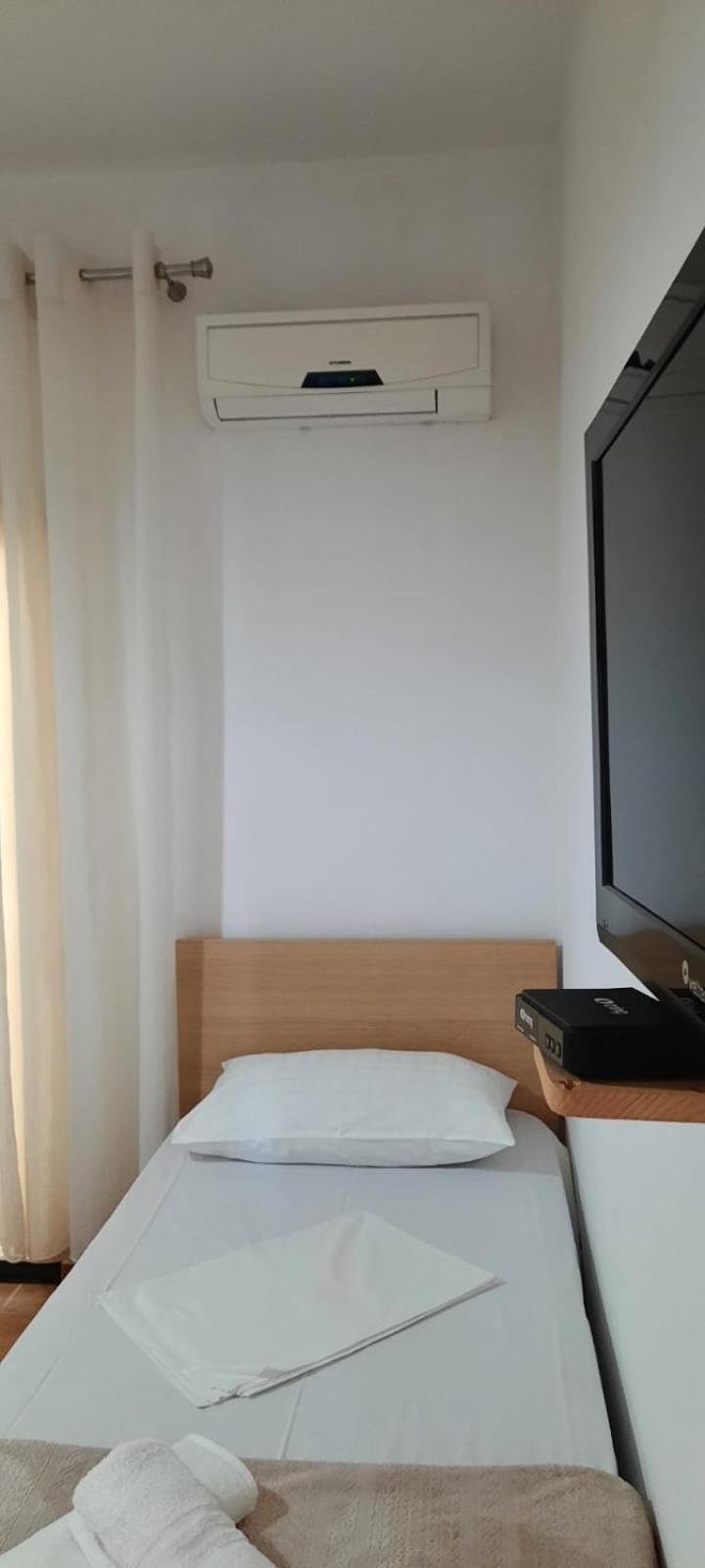 Vila Jone Golem  Buitenkant foto